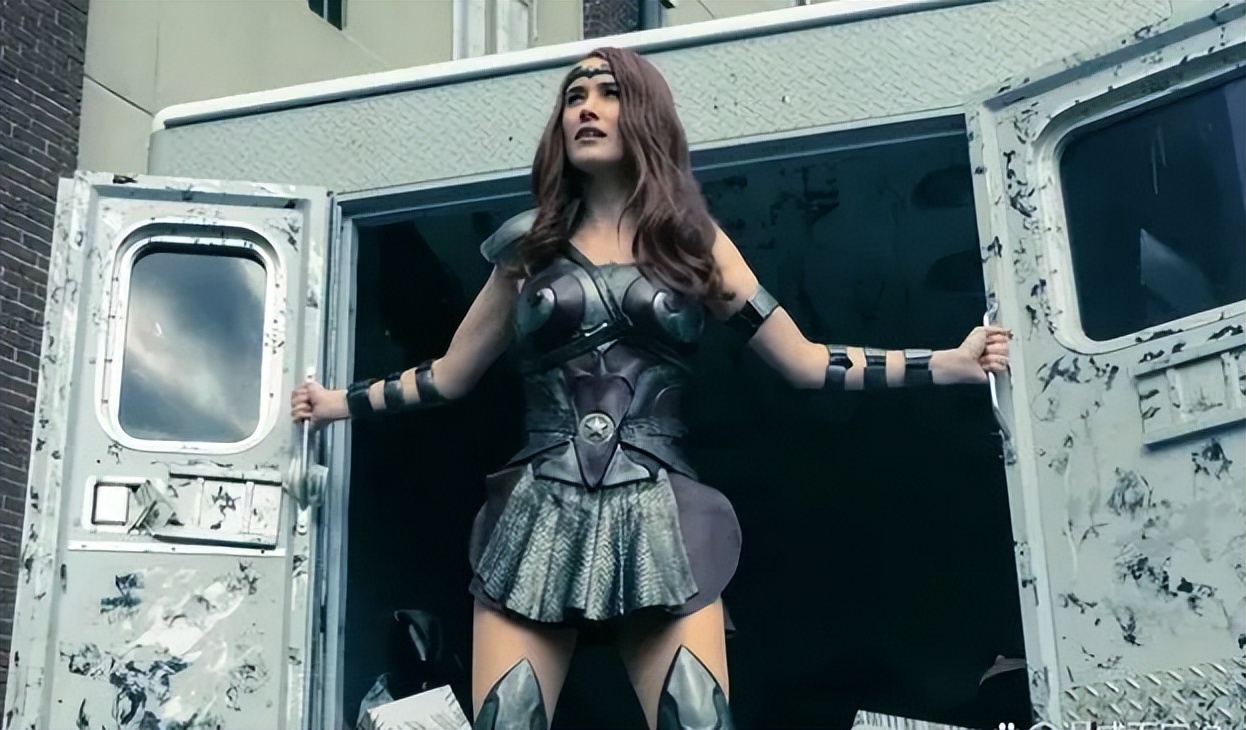 黑袍纠察队演员表_黑袍纠察队演员扮演的角色_黑袍纠察队第五季